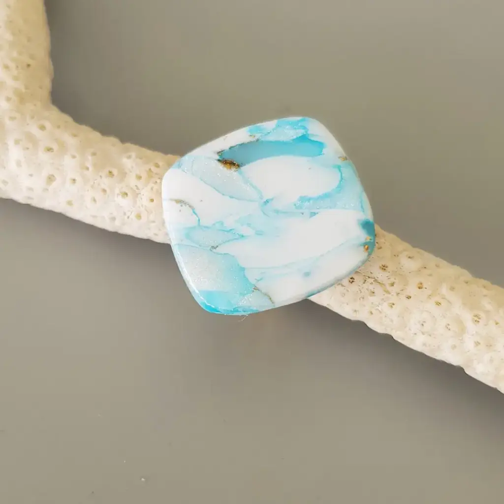 [BA0008] Bague carré turquoise claire et blanche 