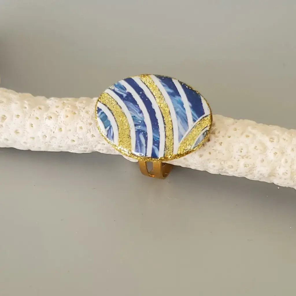 [BA0013] Bague ovale bleue, blanche et dorée