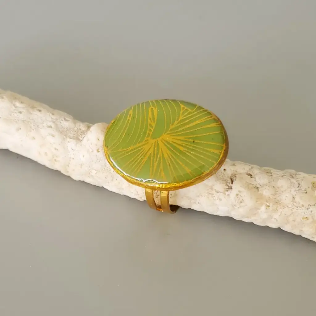 [BA0017] Bague ovale vert olive et doré
