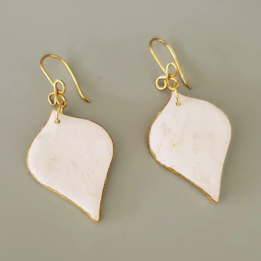 [BO00003] Boucles d'oreilles blanches marbrées